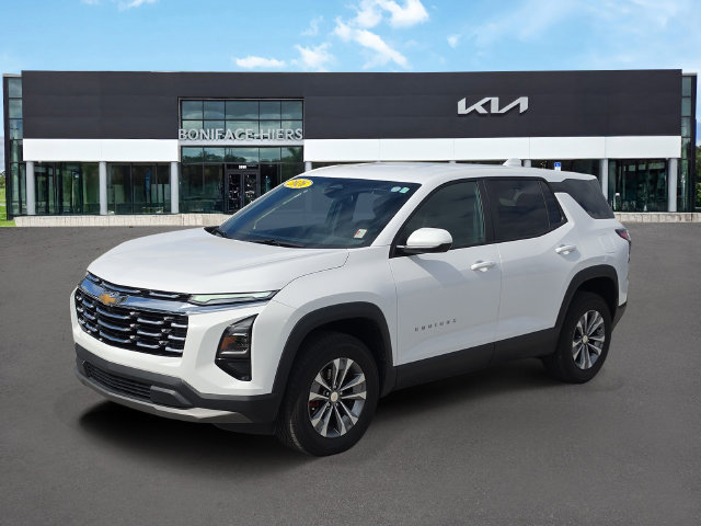 Used 2026 Chevrolet Equinox LT w/ Convenience Package II FWD image 2