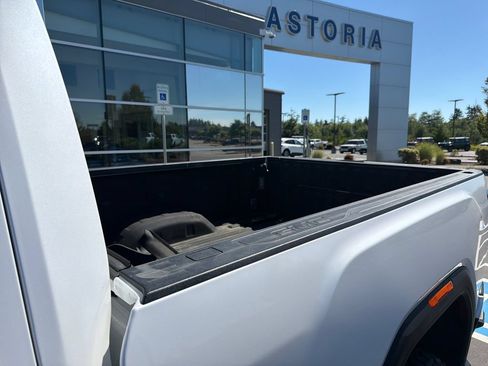 Used 2021 GMC Sierra 2500 Denali w/ Denali Ultimate Package AWD/4WD image 22