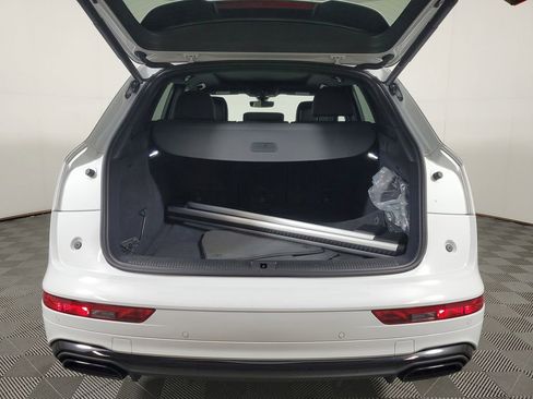 Used 2025 Audi Q5 2.0T Premium image 9