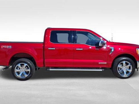 Used 2023 Ford F150 Lariat w/ Trailer Tow Package image 9