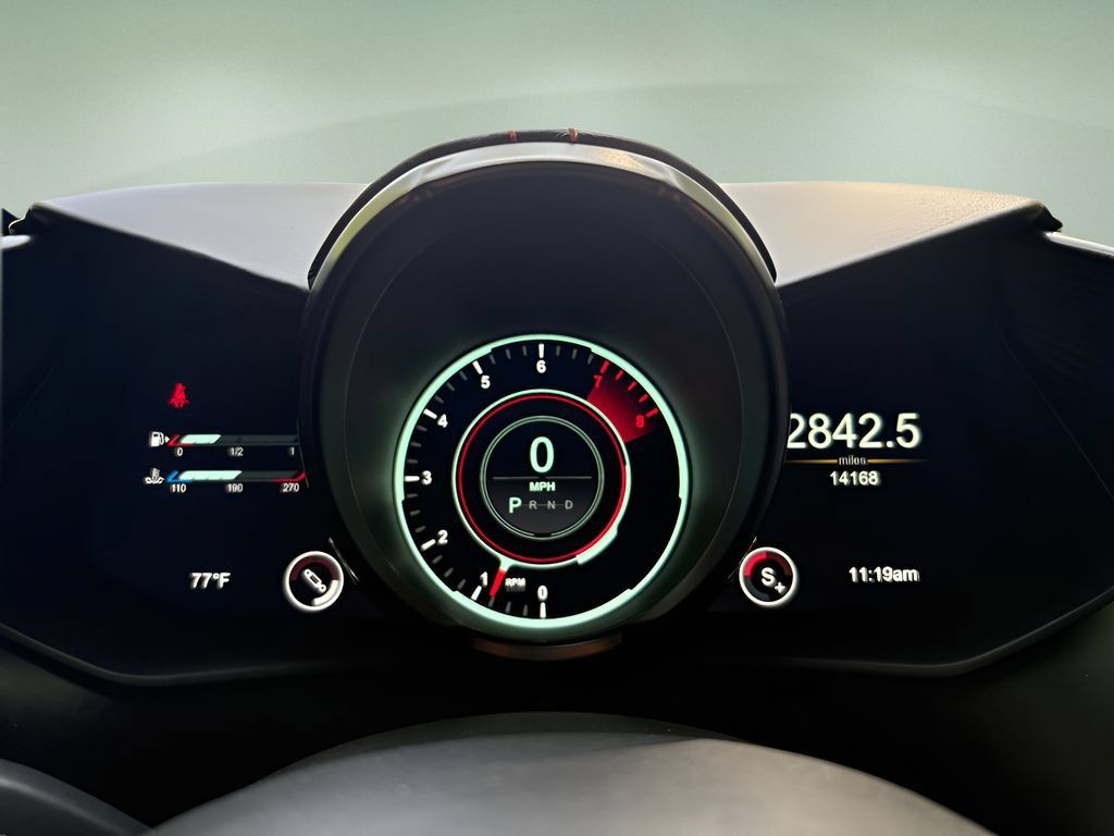 Used 2019 Aston Martin V8 Vantage Coupe RWD image 22
