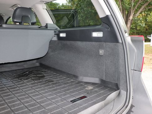 Used 2011 Volvo XC70 T6 image 6