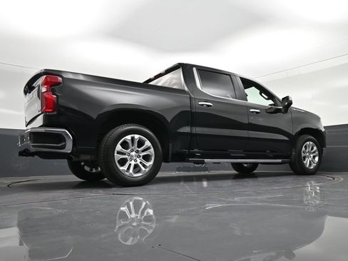 Used 2024 Chevrolet Silverado 1500 LTZ image 32