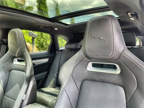 Used 2025 Jaguar F-PACE R-Dynamic S image 19