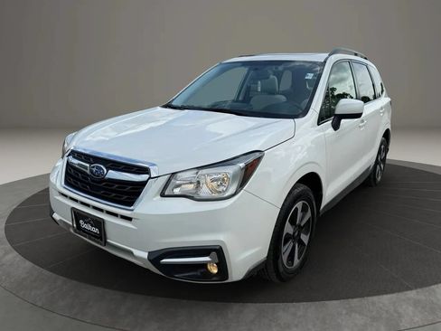 Used 2017 Subaru Forester 2.5i Premium AWD/4WD image 11