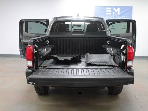 Used 2021 Toyota Tacoma SR image 9