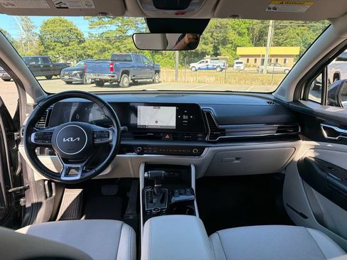 Used 2023 Kia Sportage EX FWD image 8