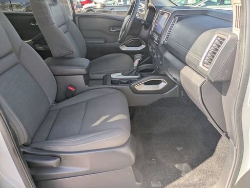 Used 2024 Nissan Frontier SV w/ Technology Package RWD image 27