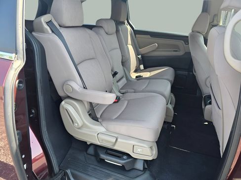Used 2019 Honda Odyssey EX image 15