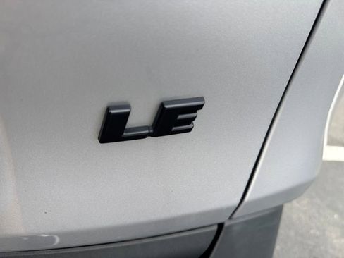 Used 2022 Toyota RAV4 LE image 26