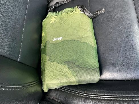 Used 2023 Jeep Wrangler Unlimited Sahara image 13