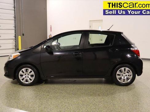 Used 2012 Toyota Yaris L FWD image 5