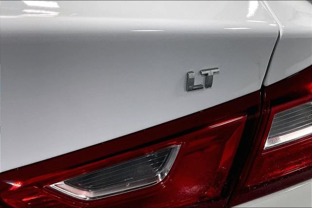 Used 2024 Chevrolet Malibu LT FWD image 22