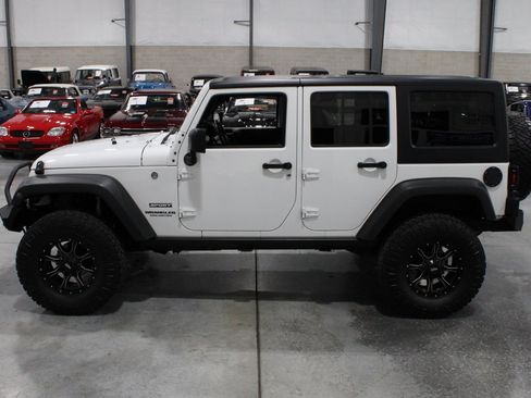 Used 2016 Jeep Wrangler Unlimited Sport w/ Quick Order Package 24S AWD/4WD image 31