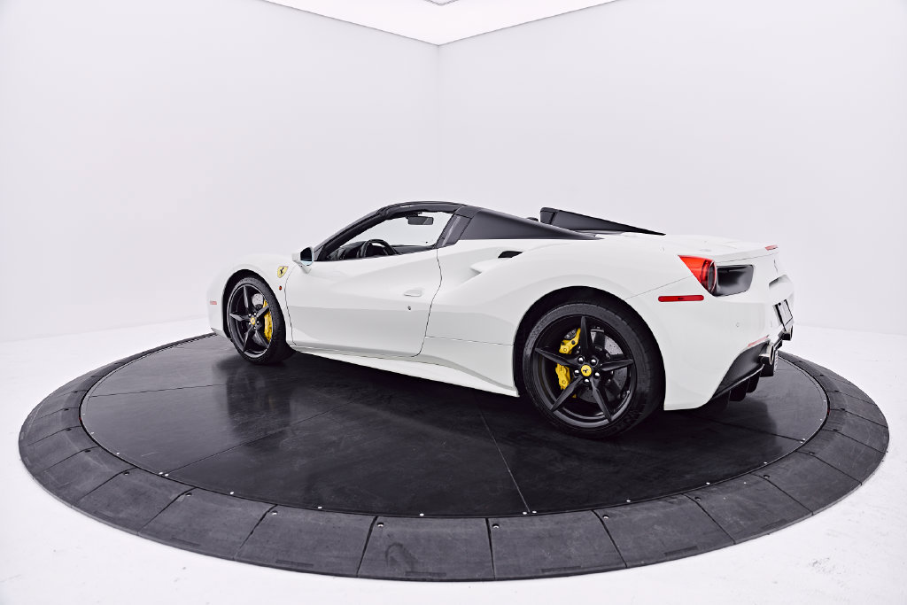 Used 2019 Ferrari 488 Spider RWD image 23