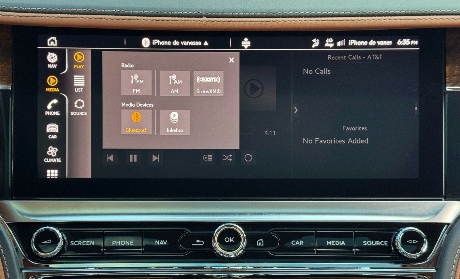 Used 2023 Bentley Flying Spur Azure AWD/4WD image 29