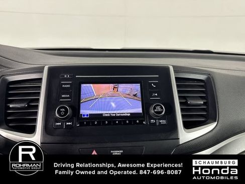 Used 2019 Honda Pilot LX image 8
