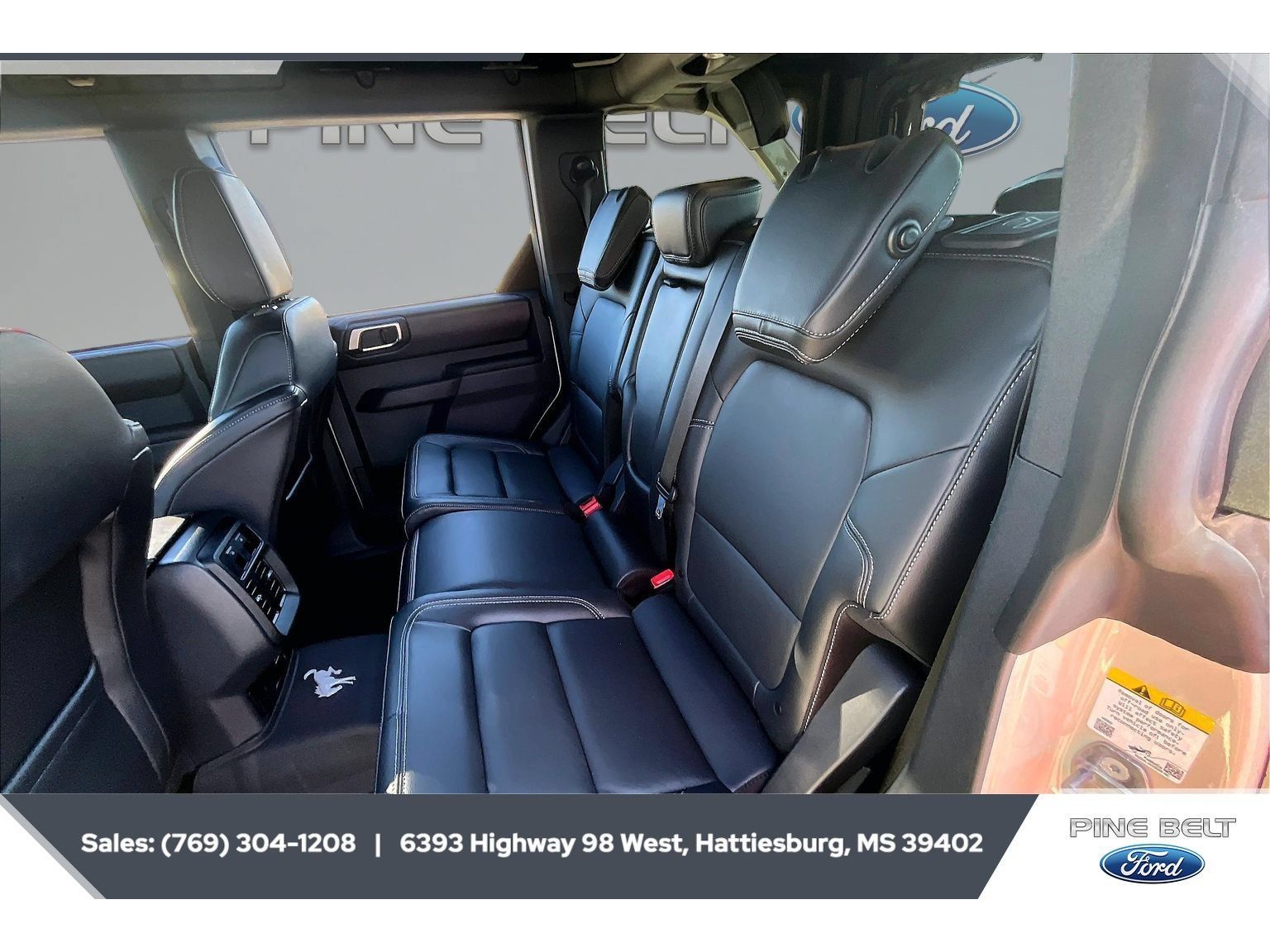 Used 2025 Ford Bronco Outer Banks AWD/4WD image 19
