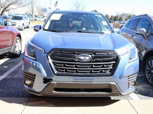 Used 2023 Subaru Forester Premium image 2