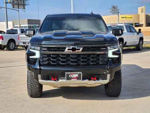 Used 2022 Chevrolet Silverado 1500 ZR2 w/ Technology Package image 10