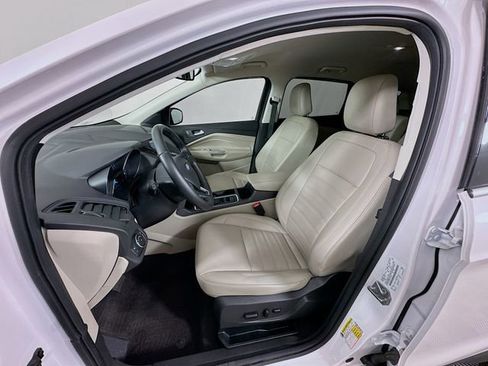Used 2019 Ford Escape SEL image 20