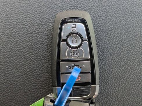 New 2025 Ford F150 Lariat w/ Equipment Group 502A High image 31