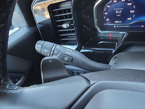 Used 2024 Chevrolet Silverado 1500 High Country w/ High Country Premium Package image 21