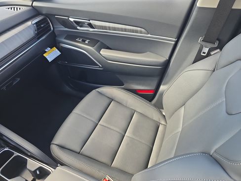 New 2025 Kia Telluride EX image 18