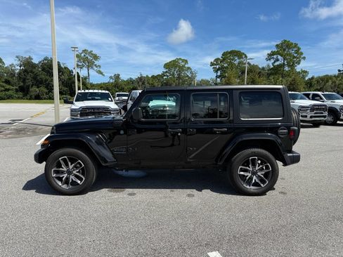 Used 2024 Jeep Wrangler Unlimited AWD/4WD image 6