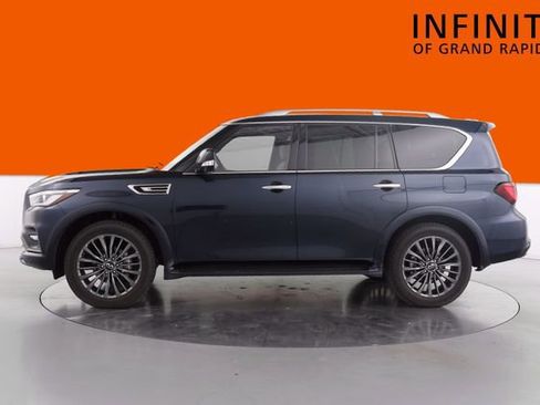 Used 2024 INFINITI QX80 Premium Select image 4