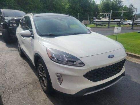 Used 2022 Ford Escape SEL w/ Technology Package FWD image 2
