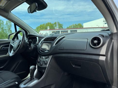Used 2016 Chevrolet Trax LT w/ LT Convenience Package FWD image 20