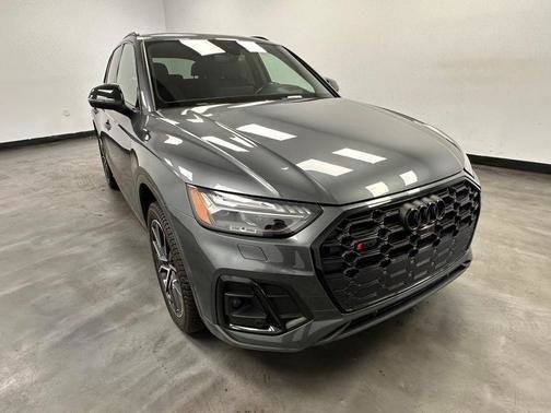 Used 2023 Audi SQ5 Prestige w/ Prestige Package AWD/4WD image 8