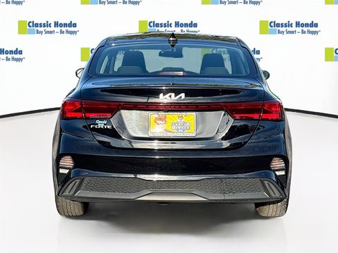 Used 2024 Kia Forte LXS image 7