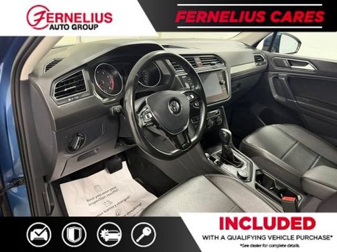 Used 2018 Volkswagen Tiguan SEL AWD/4WD image 35