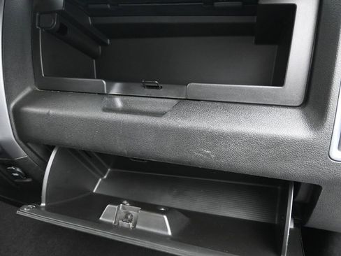 Used 2024 RAM 1500 Classic SLT image 29