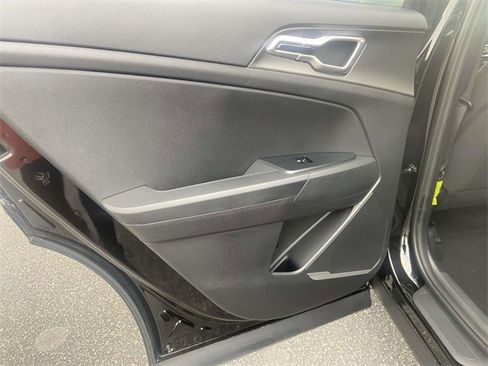 New 2026 Kia Sportage LX image 12