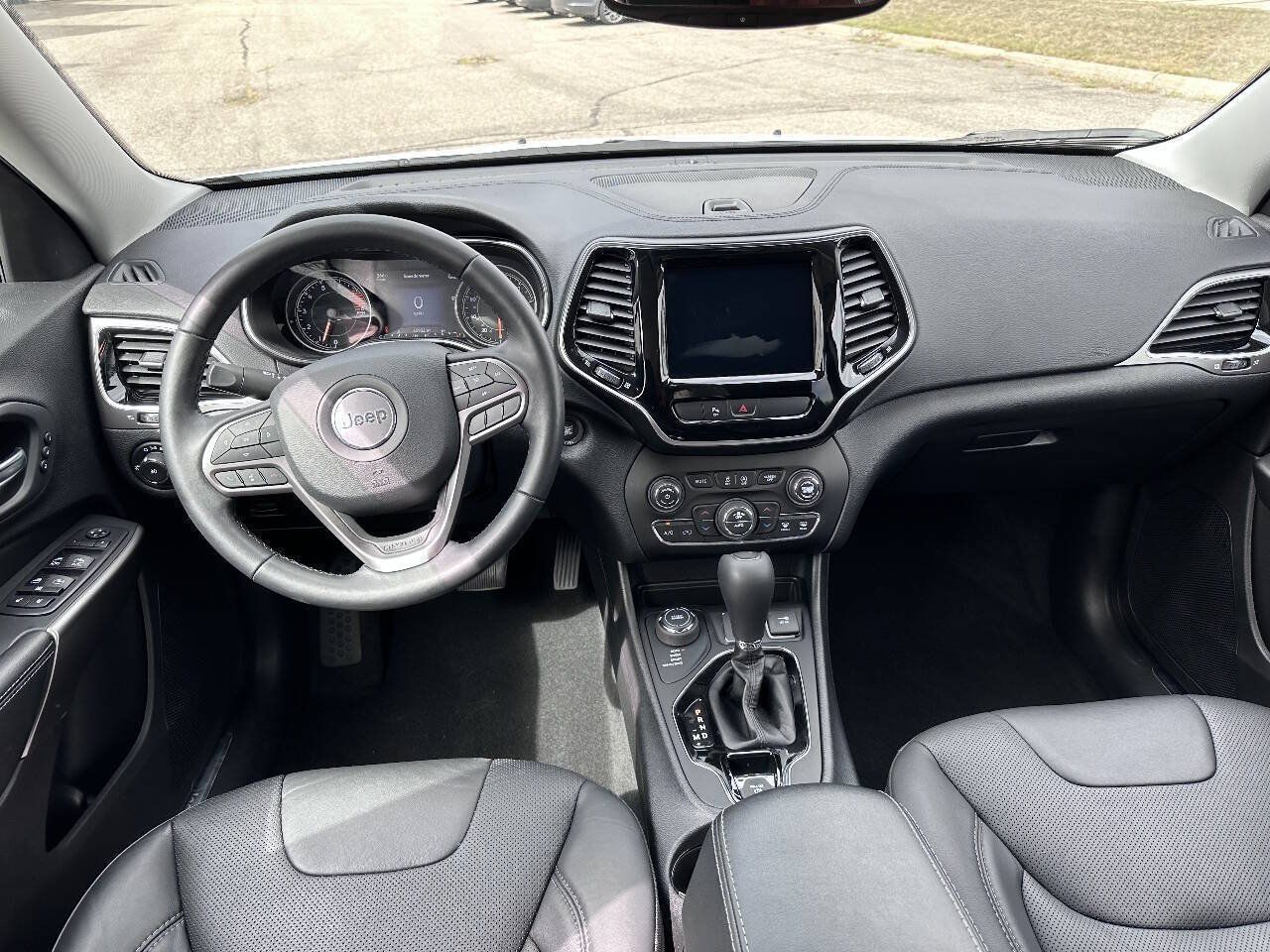 Used 2019 Jeep Cherokee Limited AWD/4WD image 8