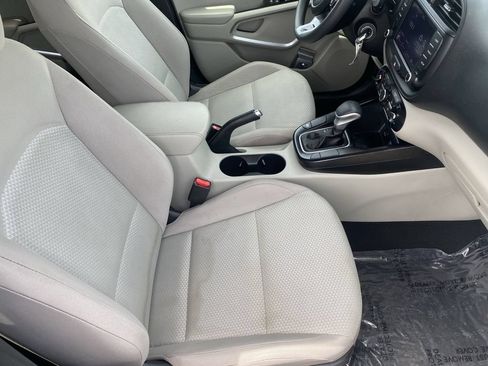 Used 2022 Kia Soul LX FWD image 16