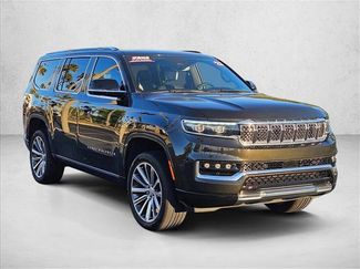 Used 2023 Jeep Grand Wagoneer 4WD video 3