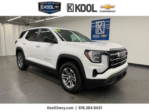 Used 2026 GMC Terrain Elevation FWD image 1
