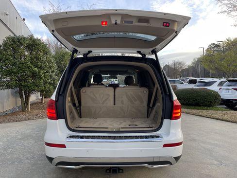 Used 2016 Mercedes-Benz GL 450 4MATIC image 9