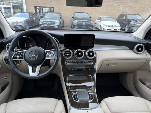 Used 2022 Mercedes-Benz GLC 300 4MATIC image 10