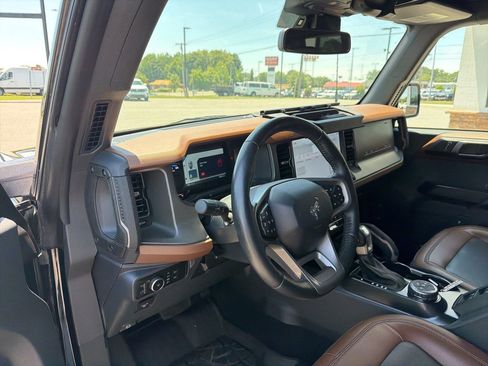 Used 2024 Ford Bronco Outer Banks AWD/4WD image 4