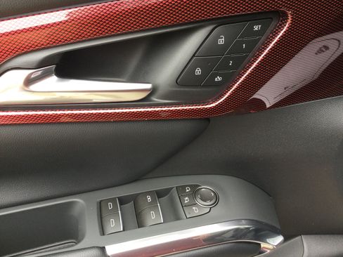 New 2026 Chevrolet Traverse RS w/ LPO, Floor Liner Package AWD/4WD image 9