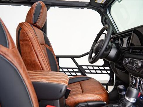 Used 2026 Jeep Gladiator Sport image 18