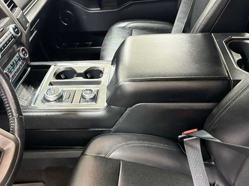 Used 2020 Ford Expedition XLT w/ Equipment Group 202A AWD/4WD image 20