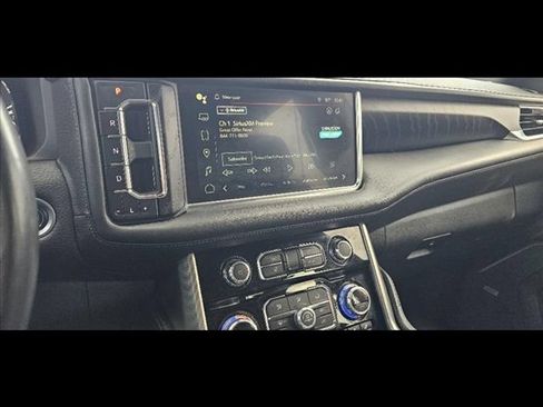 Used 2022 GMC Yukon XL Denali AWD/4WD image 16