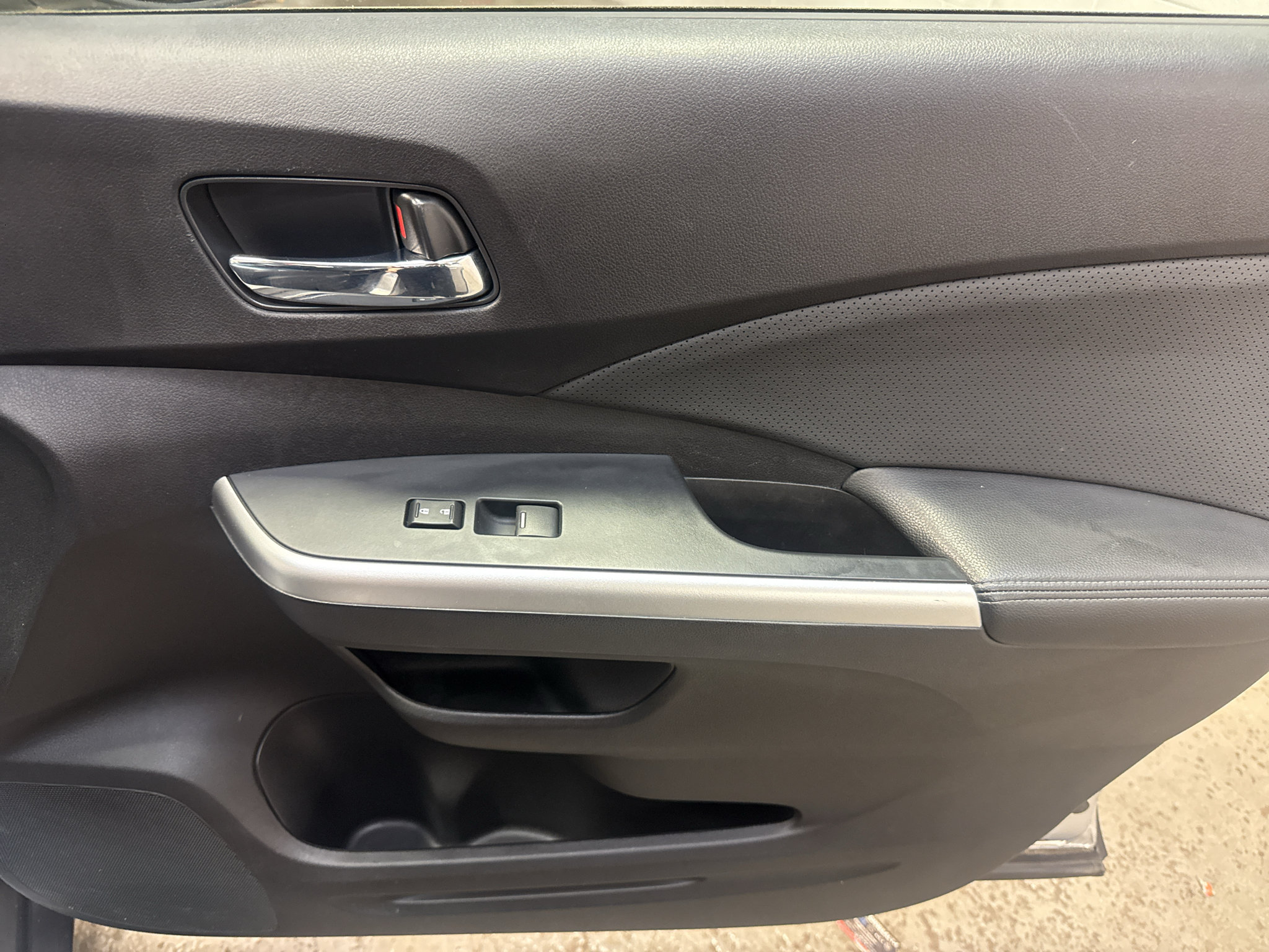 Used 2015 Honda CR-V EX-L image 27