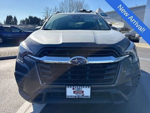 Used 2024 Subaru Ascent Premium w/ Convenience Package image 2